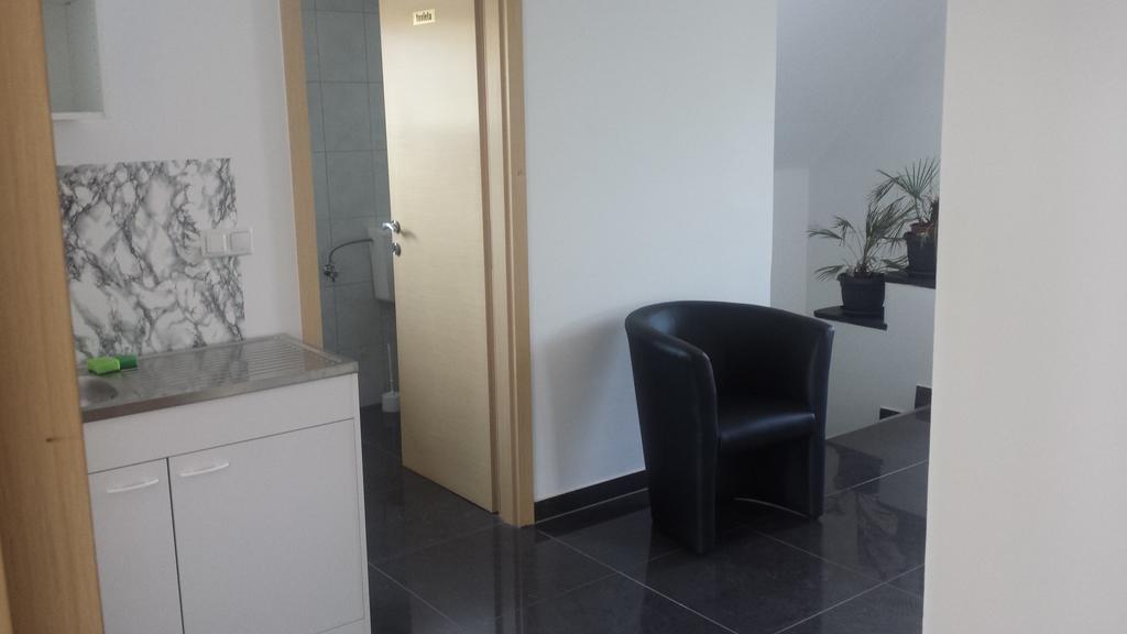 מריבור Monaco Rooms מראה חיצוני תמונה